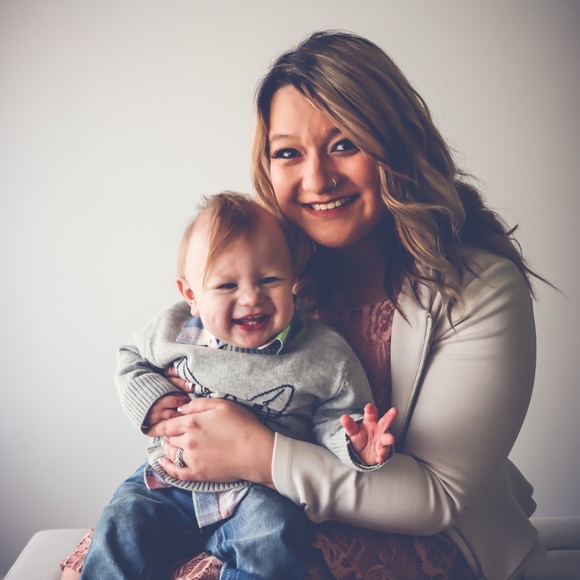 Meet your Posher, Ashley - Picture 1 of 4